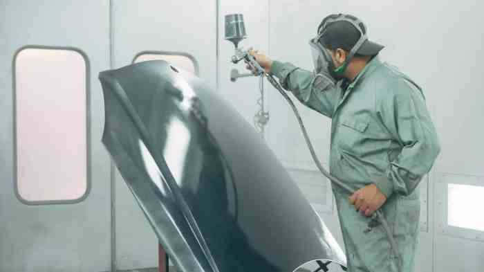 How much does it cost to paint a car hood