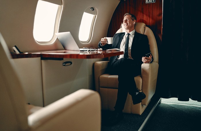 How much is it to rent a plane