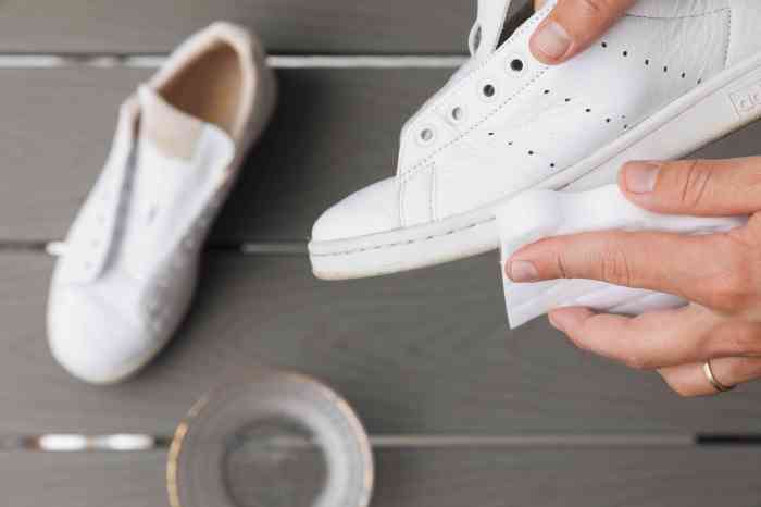 How to clean white shoe soles