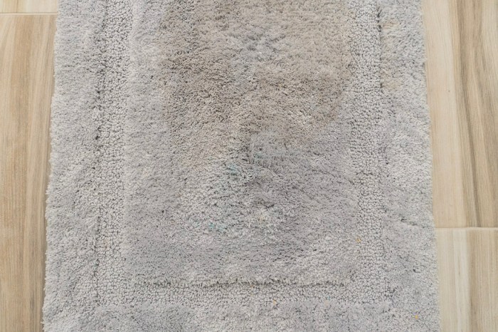 How to get laundry detergent out of carpet